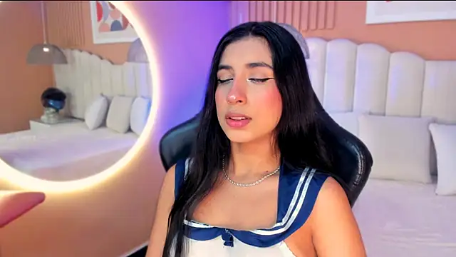 Snapshot of zia_cooper chatting on 10, 10, 2025 zia cooper online show from 10, 10, 2025