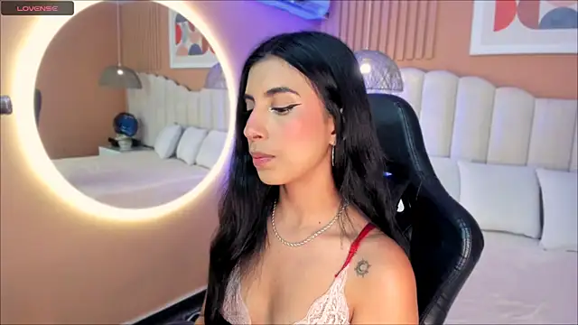 Snapshot of zia_cooper chatting on 14, 10, 2025 zia cooper online show from 14, 10, 2025