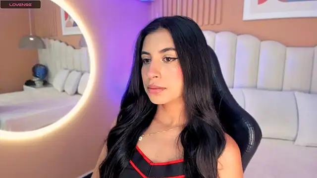 Snapshot of zia_cooper chatting on 22, 10, 2025 zia cooper online show from 22, 10, 2025