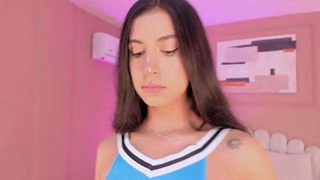 Snapshot of zia_cooper chatting on 20, 11, 2025 zia cooper online show from 20, 11, 2025