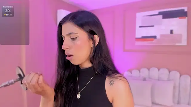 Snapshot of zia_cooper chatting on 22, 12, 2025 zia cooper online show from 22, 12, 2025