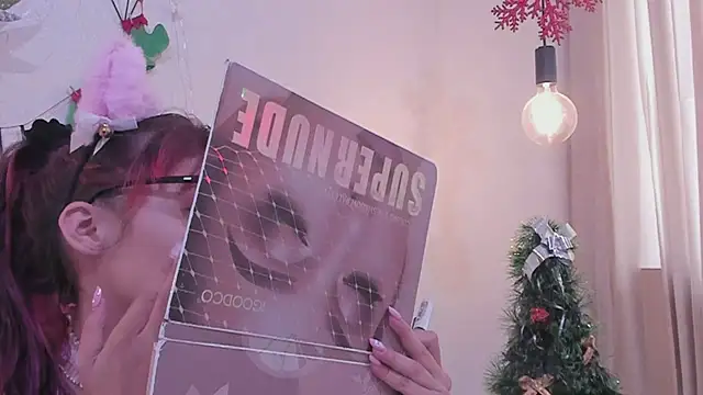 Snapshot of RedMeloddy chatting on 29, 12, 2024 RedMeloddy online show from 29, 12, 2024