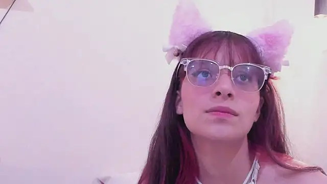 Snapshot of RedMeloddy chatting on 12, 1, 2025 RedMeloddy online show from 12, 1, 2025