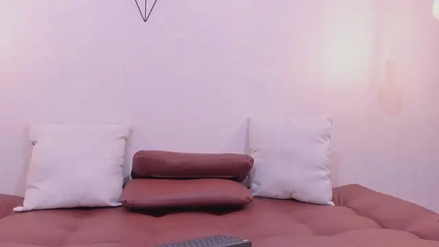 Snapshot of RedMeloddy chatting on 27, 1, 2025 RedMeloddy online show from 27, 1, 2025