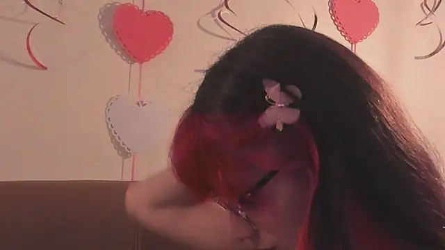 Snapshot of RedMeloddy chatting on 11, 2, 2025 RedMeloddy online show from 11, 2, 2025