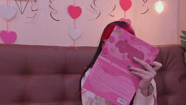 Snapshot of RedMeloddy chatting on 15, 2, 2025 RedMeloddy online show from 15, 2, 2025