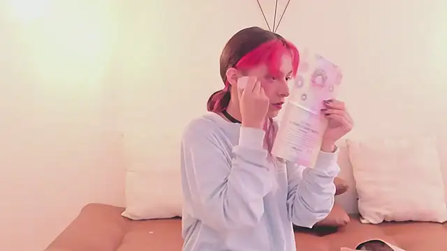 Snapshot of RedMeloddy chatting on 3, 3, 2025 RedMeloddy online show from 3, 3, 2025