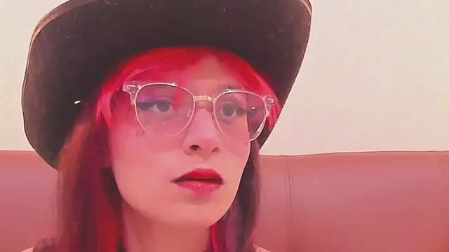 Snapshot of RedMeloddy chatting on 7, 3, 2025 RedMeloddy online show from 7, 3, 2025