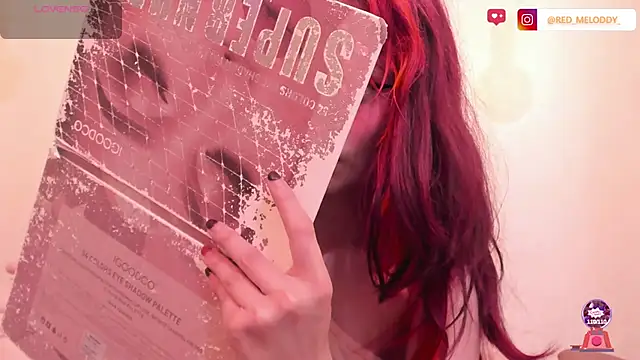 Snapshot of RedMeloddy chatting on 8, 9, 2025 RedMeloddy online show from 8, 9, 2025