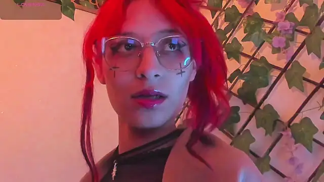 Snapshot of RedMeloddy chatting on 20, 11, 2025 RedMeloddy online show from 20, 11, 2025