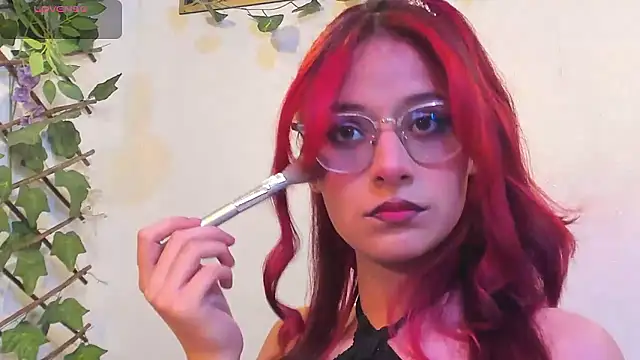 Snapshot of RedMeloddy chatting on 25, 11, 2025 RedMeloddy online show from 25, 11, 2025