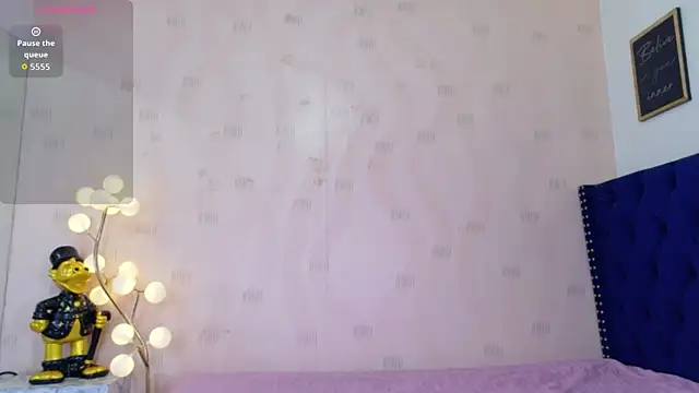Snapshot of littleebonymommy chatting on 23, 6, 2026 littleebonymommy online show from 23, 6, 2026