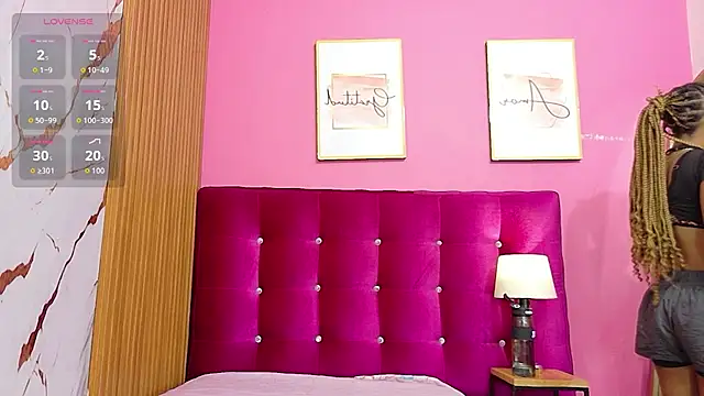 Snapshot of littleebonymommy chatting on 31, 7, 2026 littleebonymommy online show from 31, 7, 2026