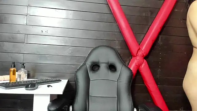 Snapshot of Annyeli chatting on 28, 12, 2024 Annyeli online show from 28, 12, 2024