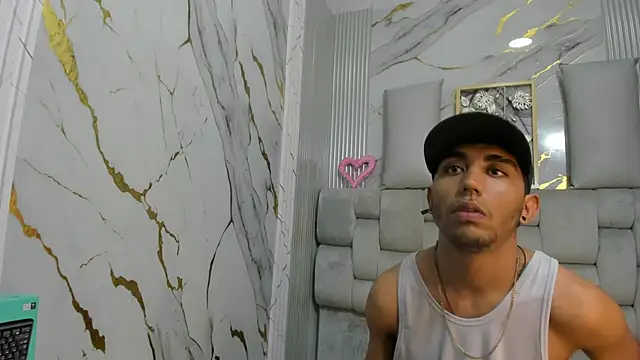 Snapshot of Annyeli chatting on 7, 2, 2025 Annyeli online show from 7, 2, 2025