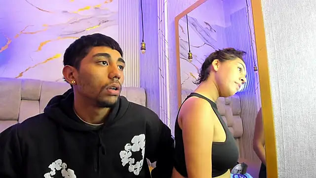 Snapshot of Annyeli chatting on 12, 10, 2025 Annyeli online show from 12, 10, 2025