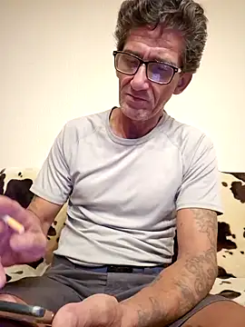 Snapshot of Zgodanilep chatting on 22, 9, 2025 Zgodanilep online show from 22, 9, 2025