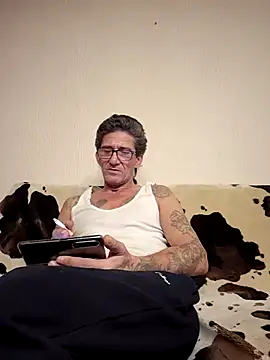 Snapshot of Zgodanilep chatting on 21, 11, 2025 Zgodanilep online show from 21, 11, 2025