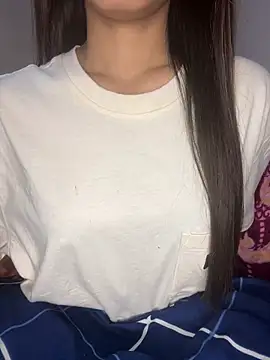 Snapshot of _riyaahahaha_ chatting on 11, 1, 2025 riyaahahaha online show from 11, 1, 2025