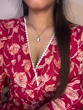 Snapshot of _riyaahahaha_ chatting on 7, 10, 2025 riyaahahaha online show from 7, 10, 2025