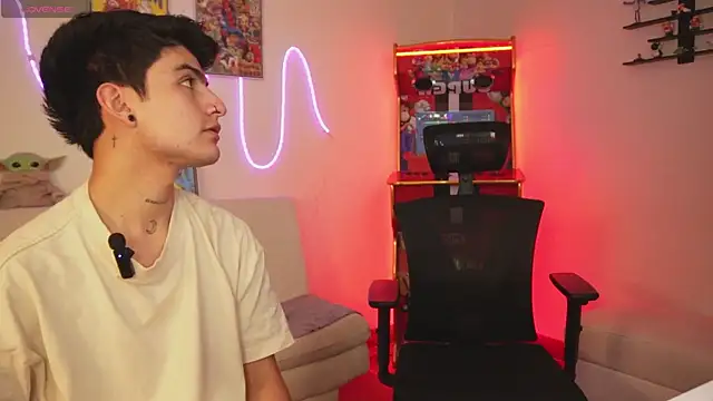 tommy and sophie online show from 10, 4, 2026