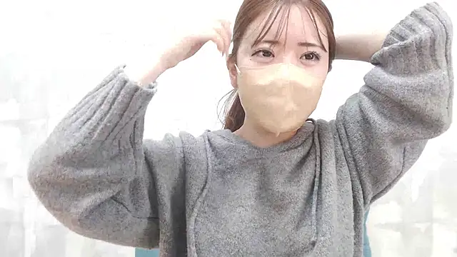 Snapshot of LOVE_MOMO_LOVE chatting on 12, 12, 2024 LOVE MOMO LOVE online show from 12, 12, 2024