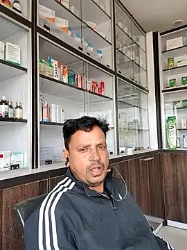 Snapshot of Raj1043 chatting on 3, 12, 2025 Raj1043 online show from 3, 12, 2025