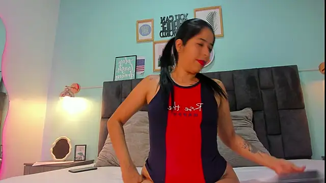 Snapshot of DulceAurora__ chatting on 4, 2, 2025 DulceAurora online show from 4, 2, 2025