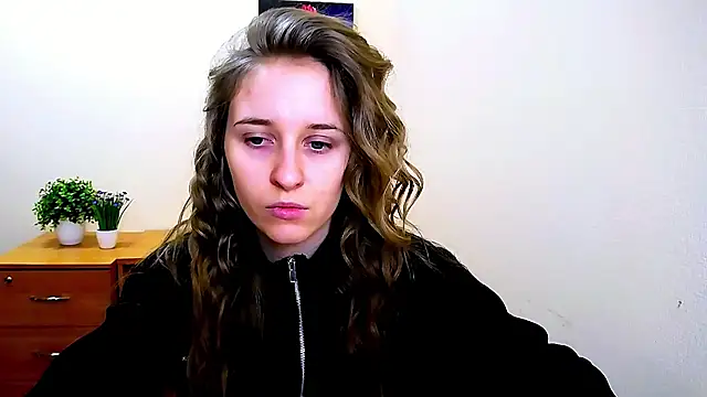  Nicole new online show from 6, 2, 2025