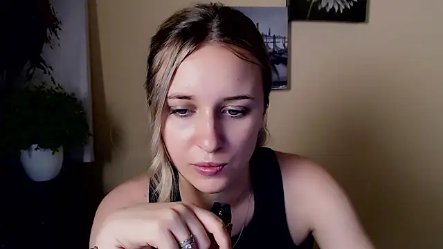 Snapshot of _Nicole_new chatting on 7, 6, 2026 Nicole new online show from 7, 6, 2026