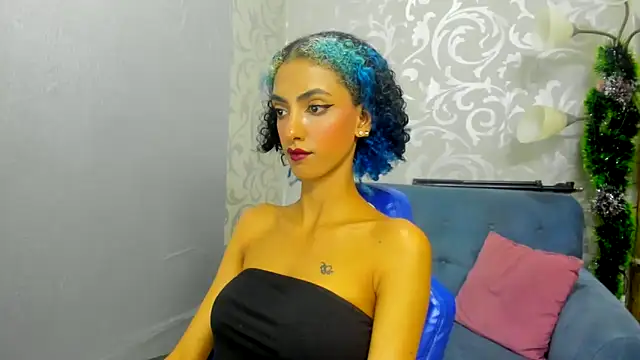 Snapshot of Queen_Cuarxxo chatting on 11, 1, 2025 Queen Cuarxxo online show from 11, 1, 2025