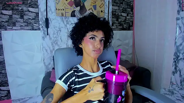Queen Cuarxxo online show from 27, 5, 2026