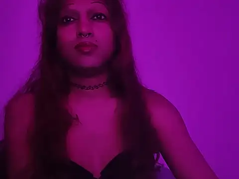 Snapshot of MmmMonikaBabie chatting on 4, 7, 2026 MmmMonikaBabie online show from 4, 7, 2026