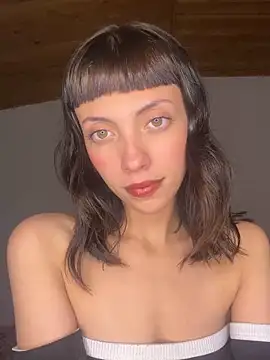 Snapshot of MiaGoth_ chatting on 2, 3, 2025 MiaGoth online show from 2, 3, 2025