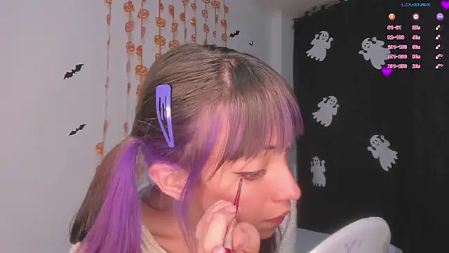 Snapshot of MiaGoth_ chatting on 24, 10, 2025 MiaGoth online show from 24, 10, 2025