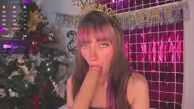 Snapshot of MiaGoth_ chatting on 16, 12, 2025 MiaGoth online show from 16, 12, 2025