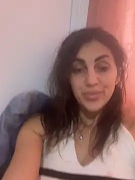 EmaSkyes online show from 8, 10, 2025