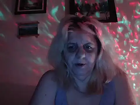 Snapshot of sweet_cats_bg chatting on 10, 12, 2024 sweet cats bg online show from 10, 12, 2024