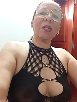 Snapshot of MATTHEW_MRANDA chatting on 5, 3, 2025 MATTHEW MRANDA online show from 5, 3, 2025