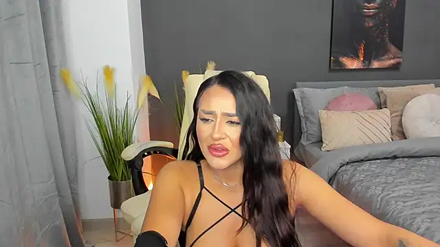 Sonia  Rey online show from 11, 2, 2025