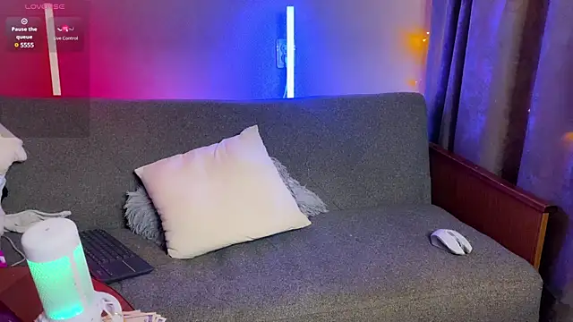 Snapshot of Adam_misti chatting on 19, 12, 2024 Adam misti online show from 19, 12, 2024