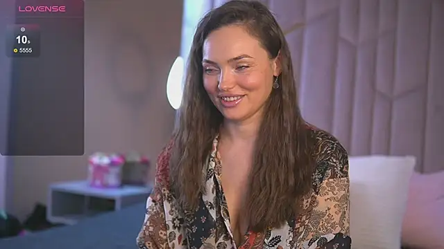 Snapshot of EmilyJuarez chatting on 13, 2, 2025 EmilyJuarez online show from 13, 2, 2025