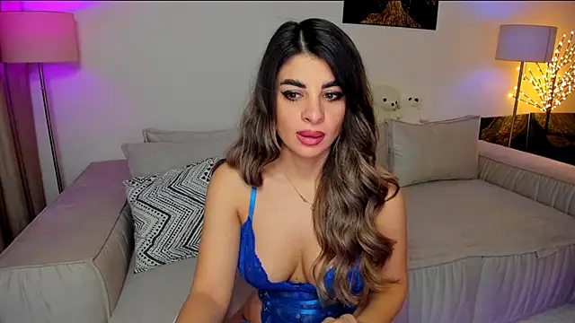 Queenofyouredreams online show from 11, 2, 2025