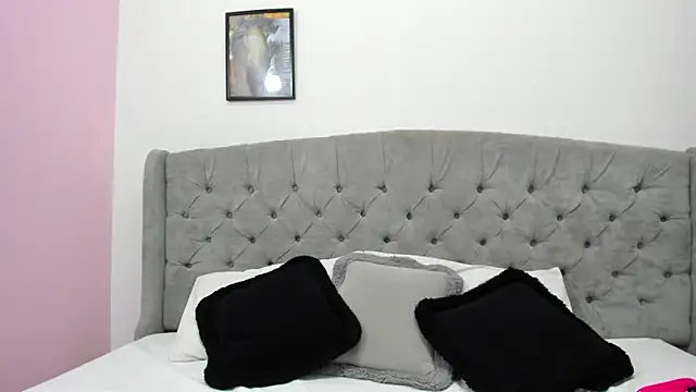 Snapshot of Valesskahall chatting on 4, 12, 2024 Valesskahall online show from 4, 12, 2024