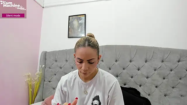 Snapshot of Valesskahall chatting on 14, 10, 2025 Valesskahall online show from 14, 10, 2025