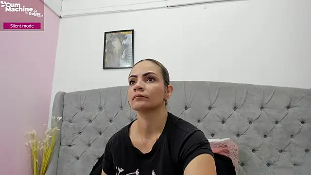 Snapshot of Valesskahall chatting on 20, 10, 2025 Valesskahall online show from 20, 10, 2025