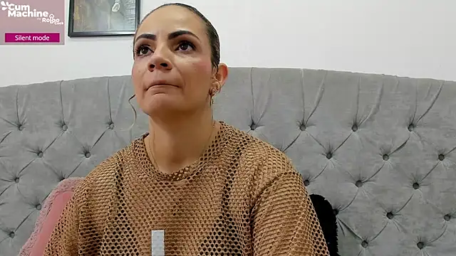 Snapshot of Valesskahall chatting on 25, 10, 2025 Valesskahall online show from 25, 10, 2025