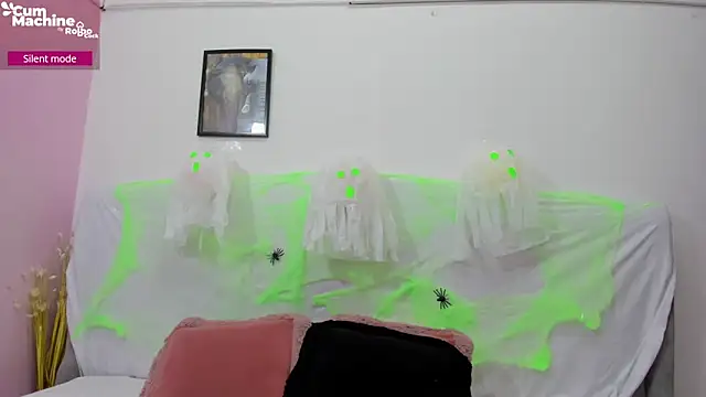 Snapshot of Valesskahall chatting on 31, 10, 2025 Valesskahall online show from 31, 10, 2025