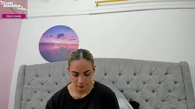 Snapshot of Valesskahall chatting on 7, 11, 2025 Valesskahall online show from 7, 11, 2025