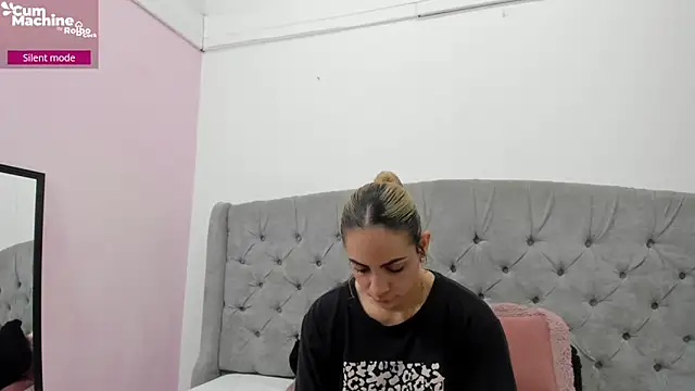 Snapshot of Valesskahall chatting on 25, 11, 2025 Valesskahall online show from 25, 11, 2025